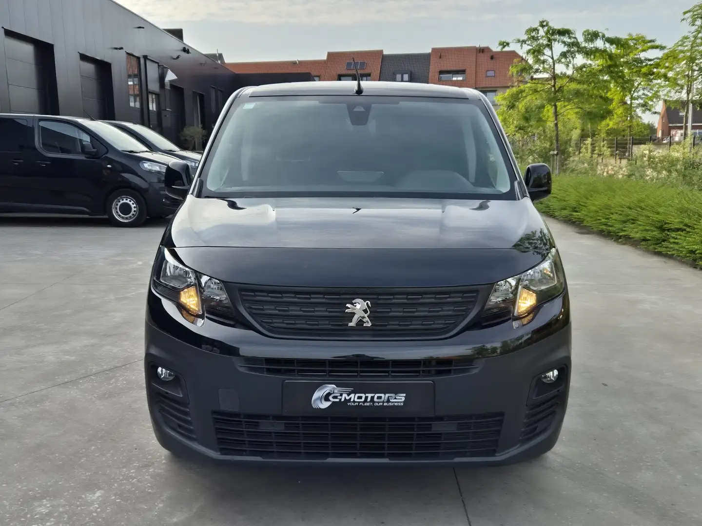 Peugeot Partner 1.5 BlueHDi 100 MAN6 3pl /Camera/Carplay/GPS Zwart - 2