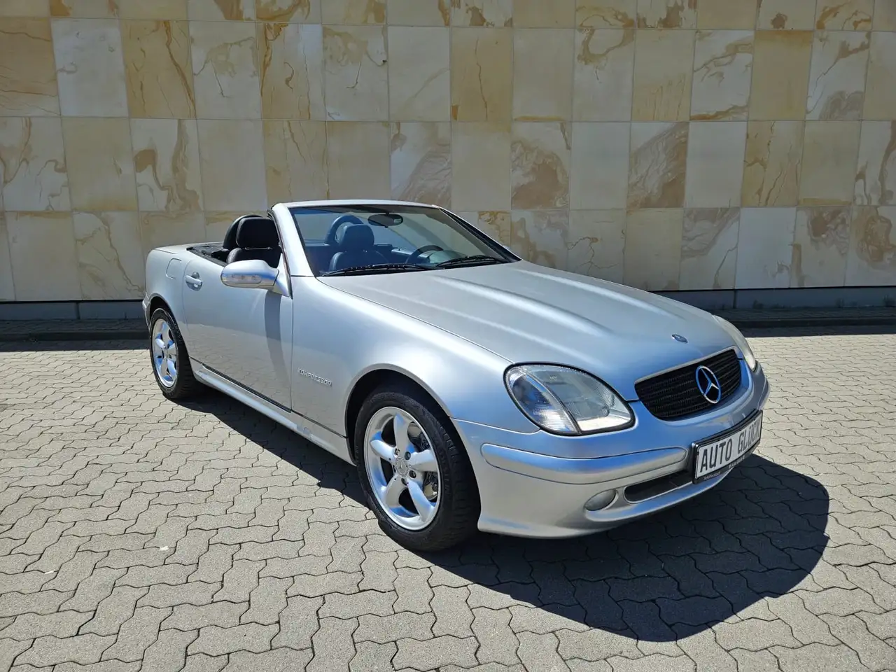 Mercedes-Benz SLK 230