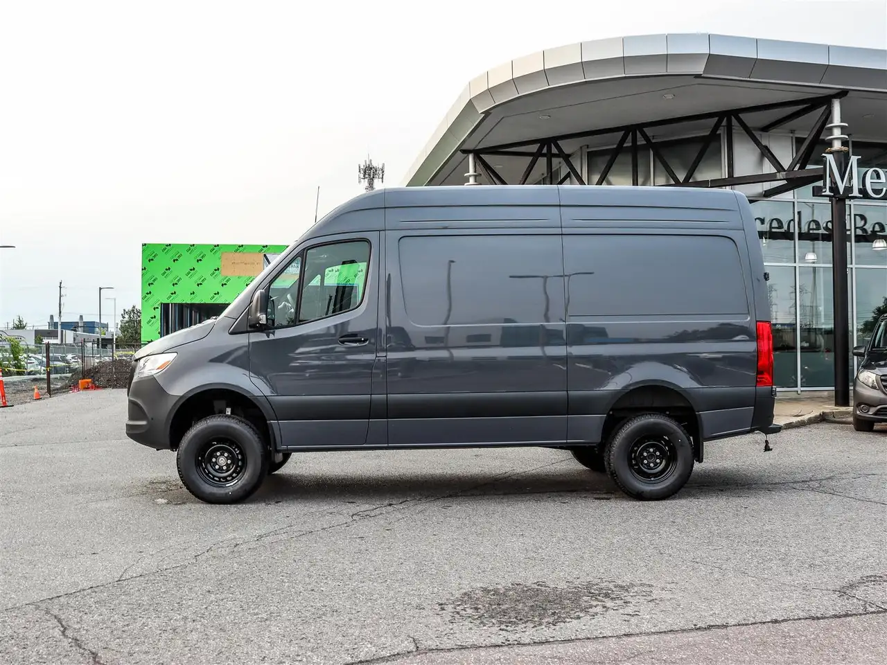 Mercedes-Benz Sprinter photo Mercedes-Benz Sprinter