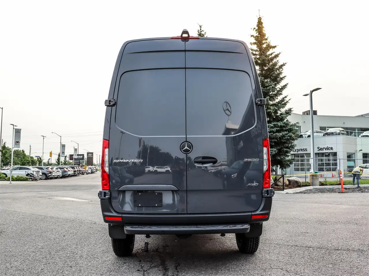 Mercedes-Benz Sprinter photo Mercedes-Benz Sprinter