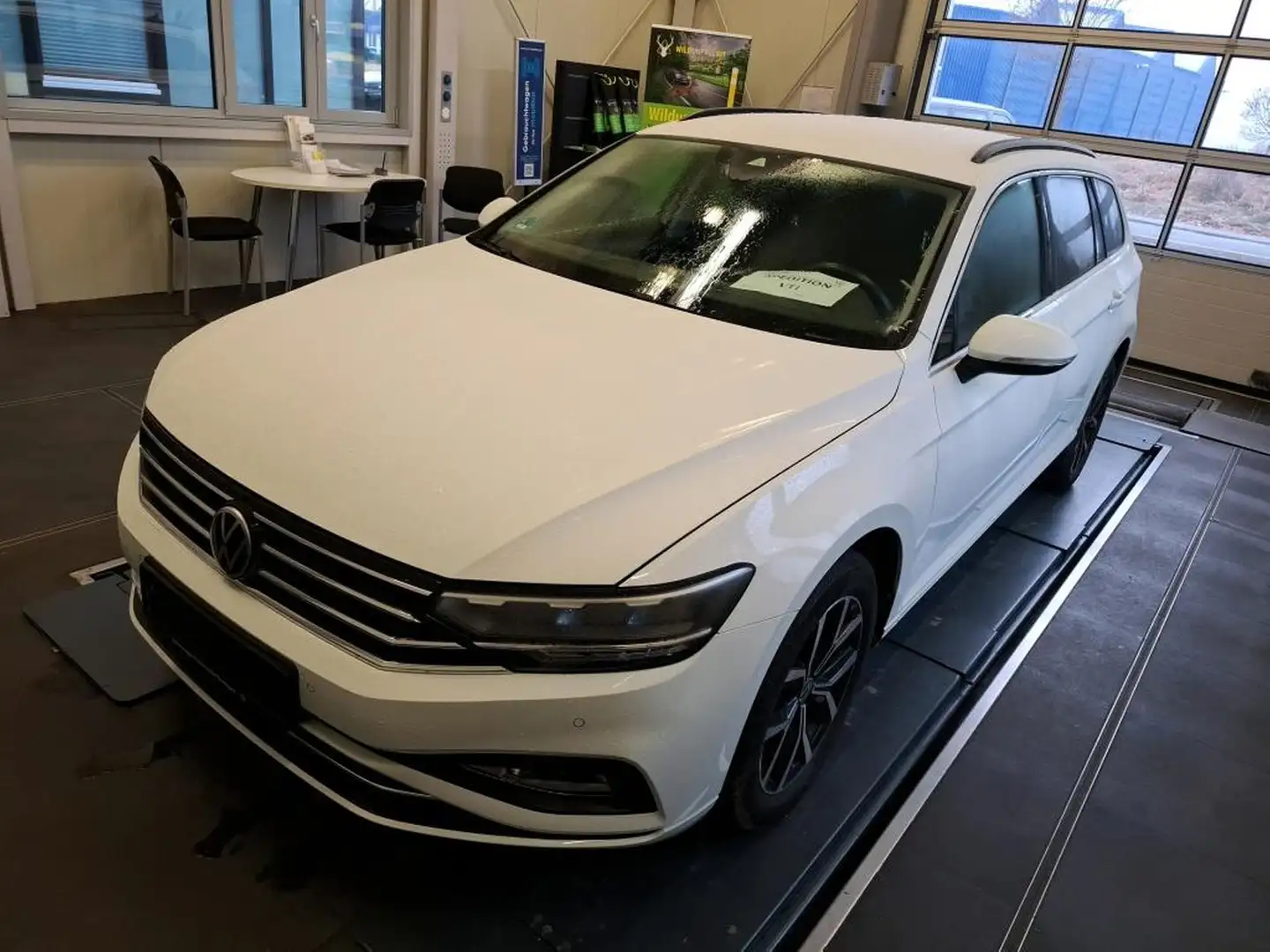 Volkswagen Passat Variant 2.0 TDI DSG Business Weiß - 2