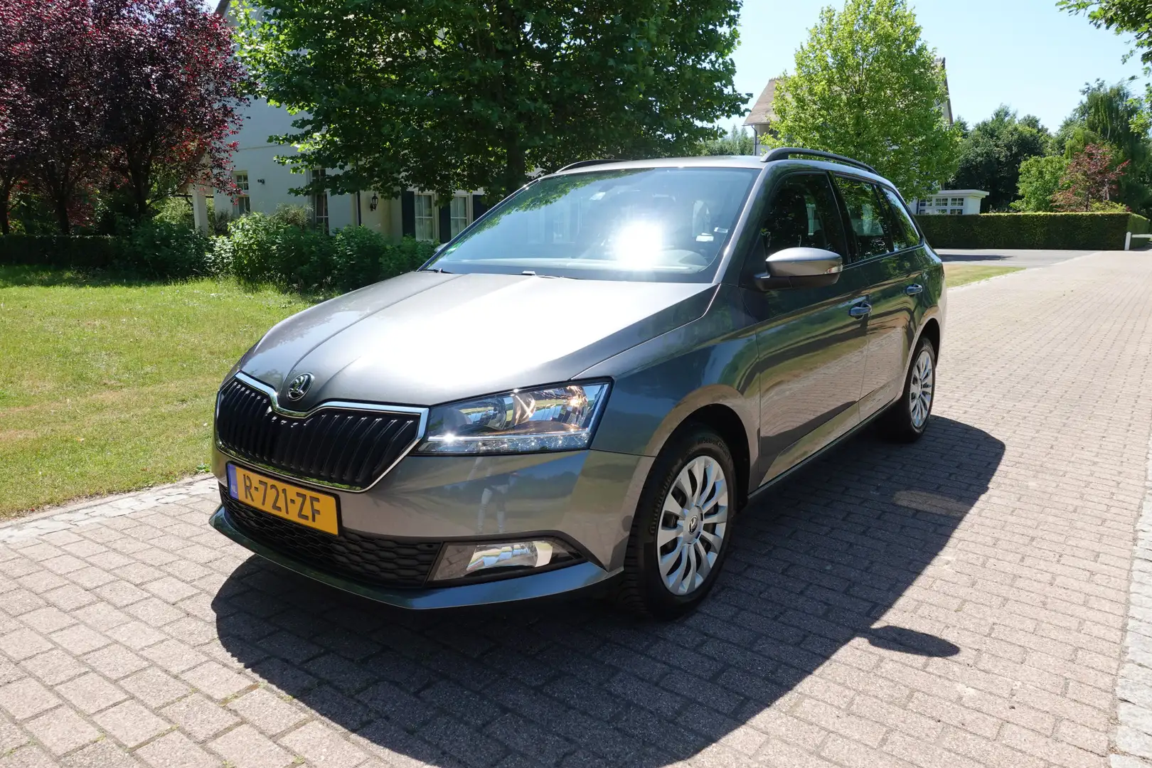Skoda Fabia Combi 1.0 TSI Ambition | NAP | Airco | Carplay | N Grijs - 2