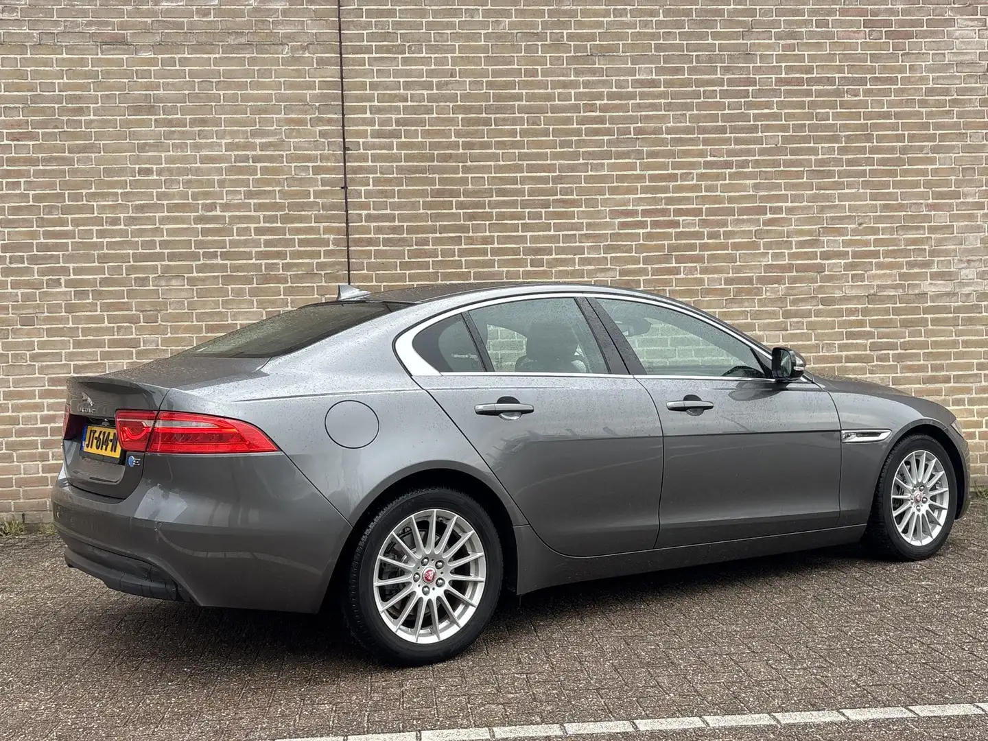 Jaguar XE 2.0 D Portfolio | Automaat | Cruise | Climate | St Szürke - 2