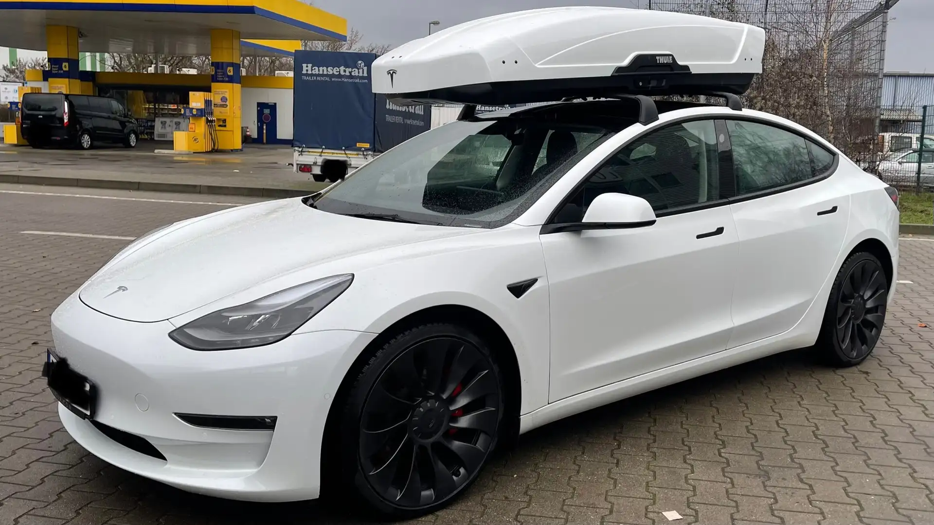 Tesla Model 3 Perfarmance, 8 fach bereift, Thule Dachbox, FSD… Weiß - 2