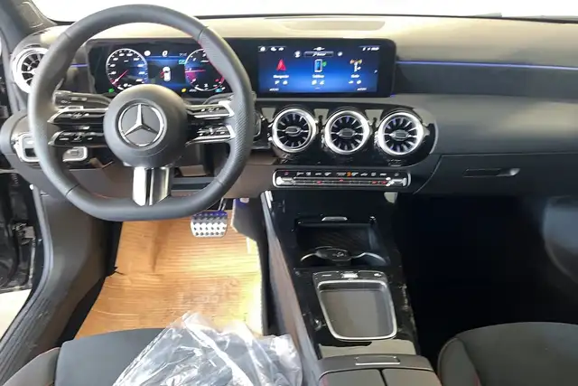 Mercedes-Benz A-Class view 13