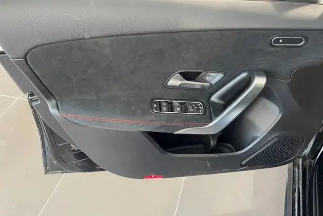 Mercedes-Benz A-Class view 9