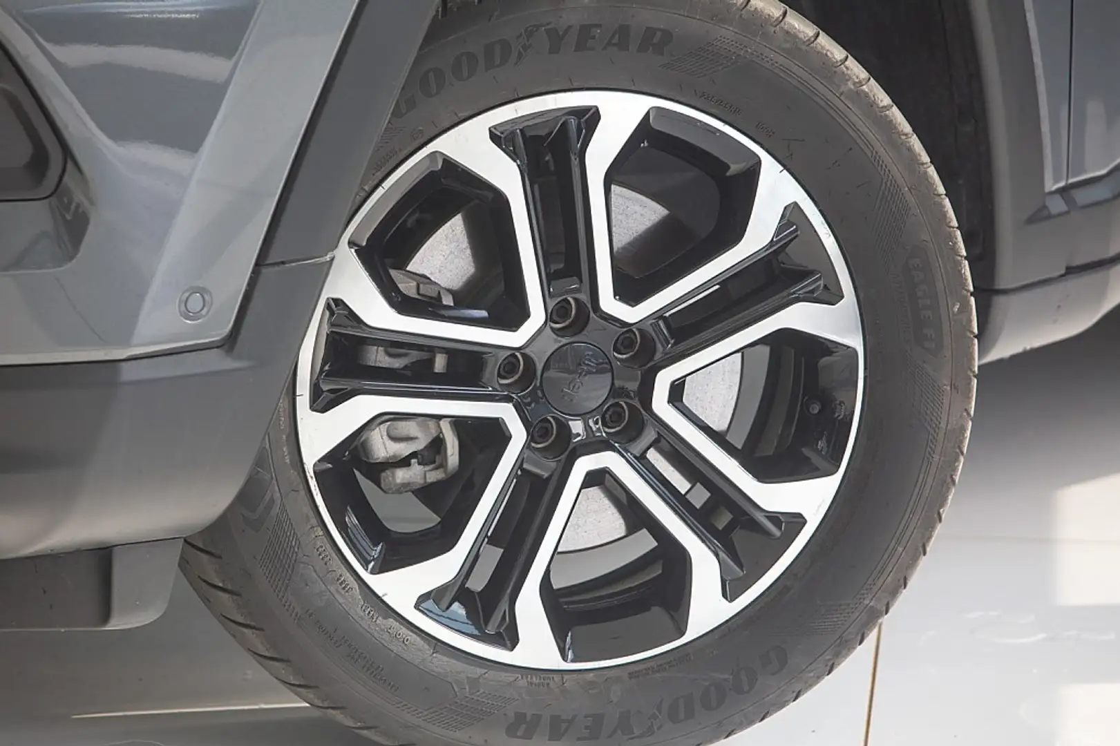 Jeep Compass 1.3 PHEV Limited 190 PS AT 4xe Grau - 2