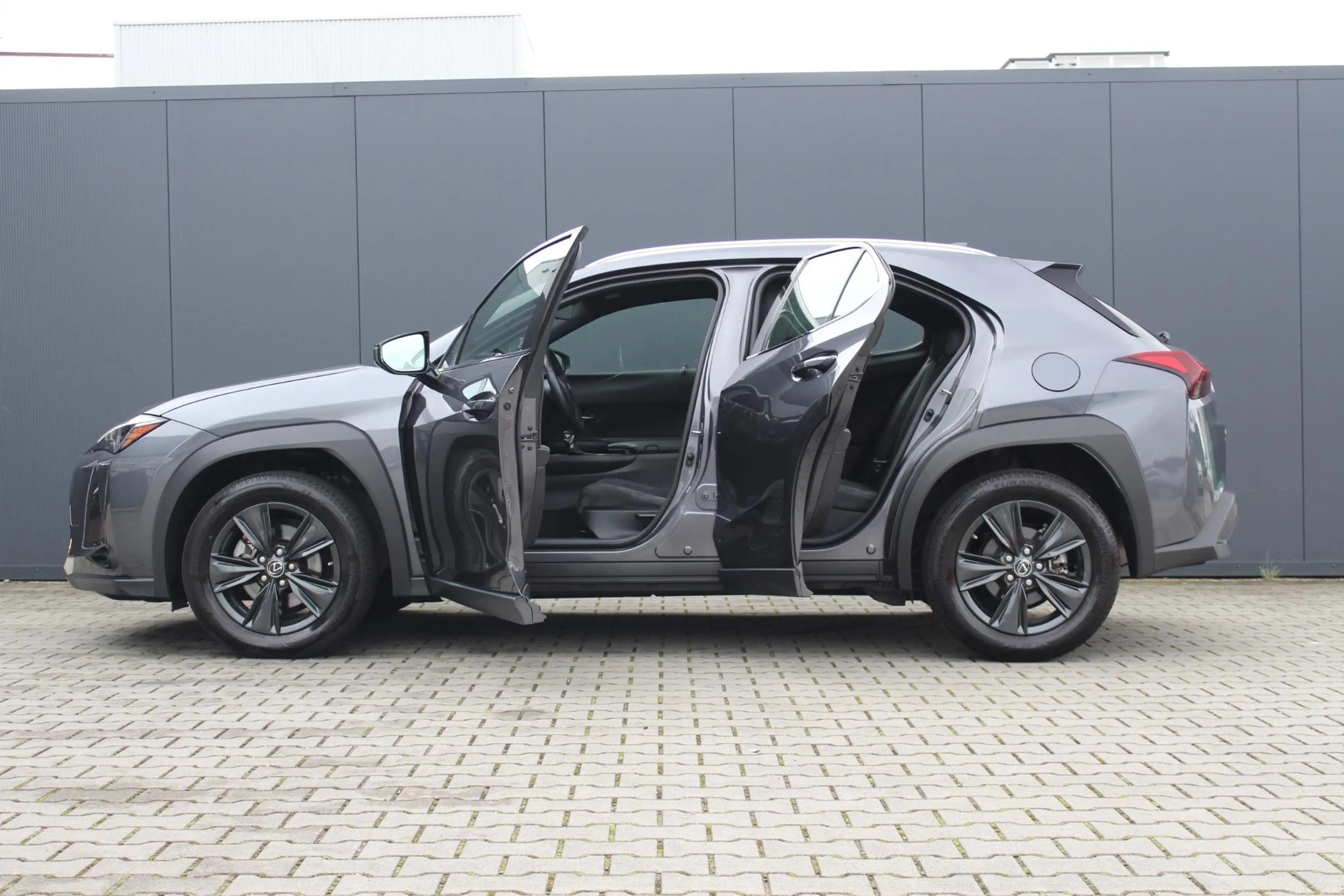 Lexus UX 250h | Incl. 12 maanden garantie | Achteruitrijcamera | — photo 10