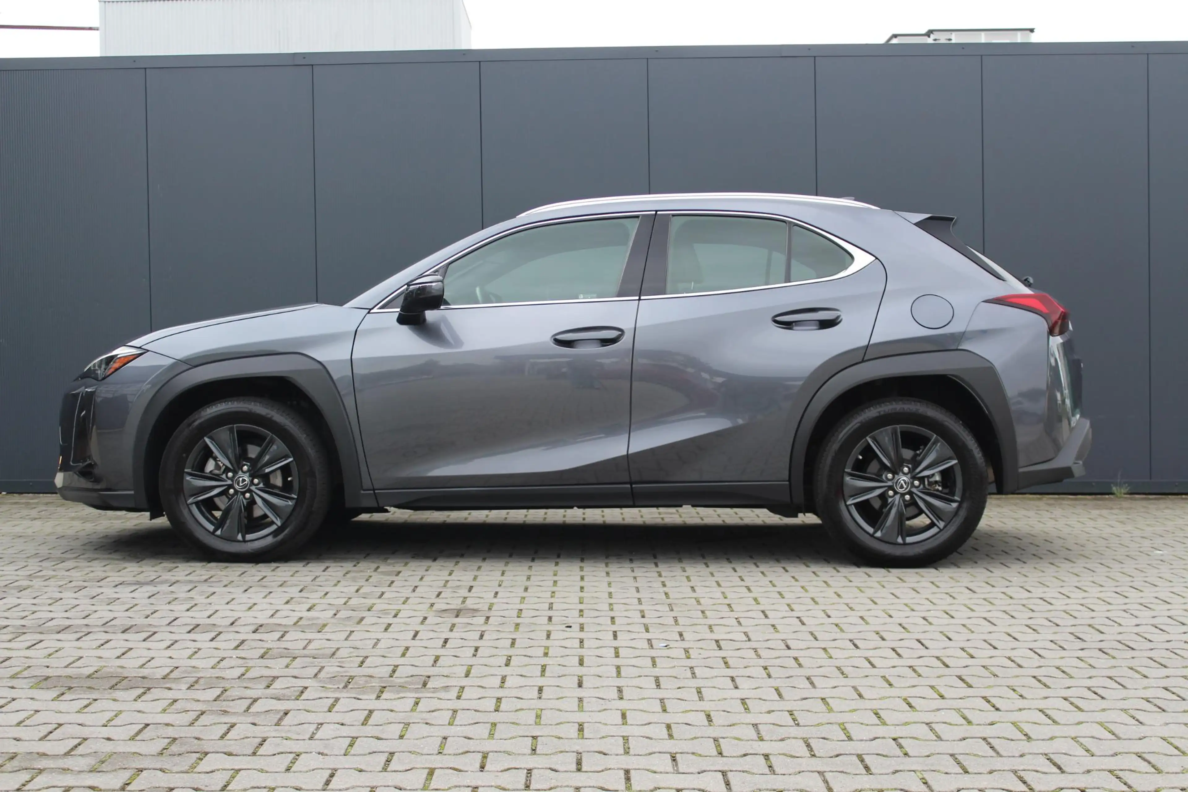 Lexus UX 250h | Incl. 12 maanden garantie | Achteruitrijcamera | — photo 9