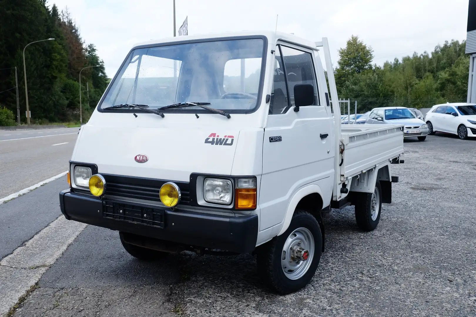 Kia Ceres 2.4 D 4X4 3 places 740 km!!!!! SUPERBE Білий - 2