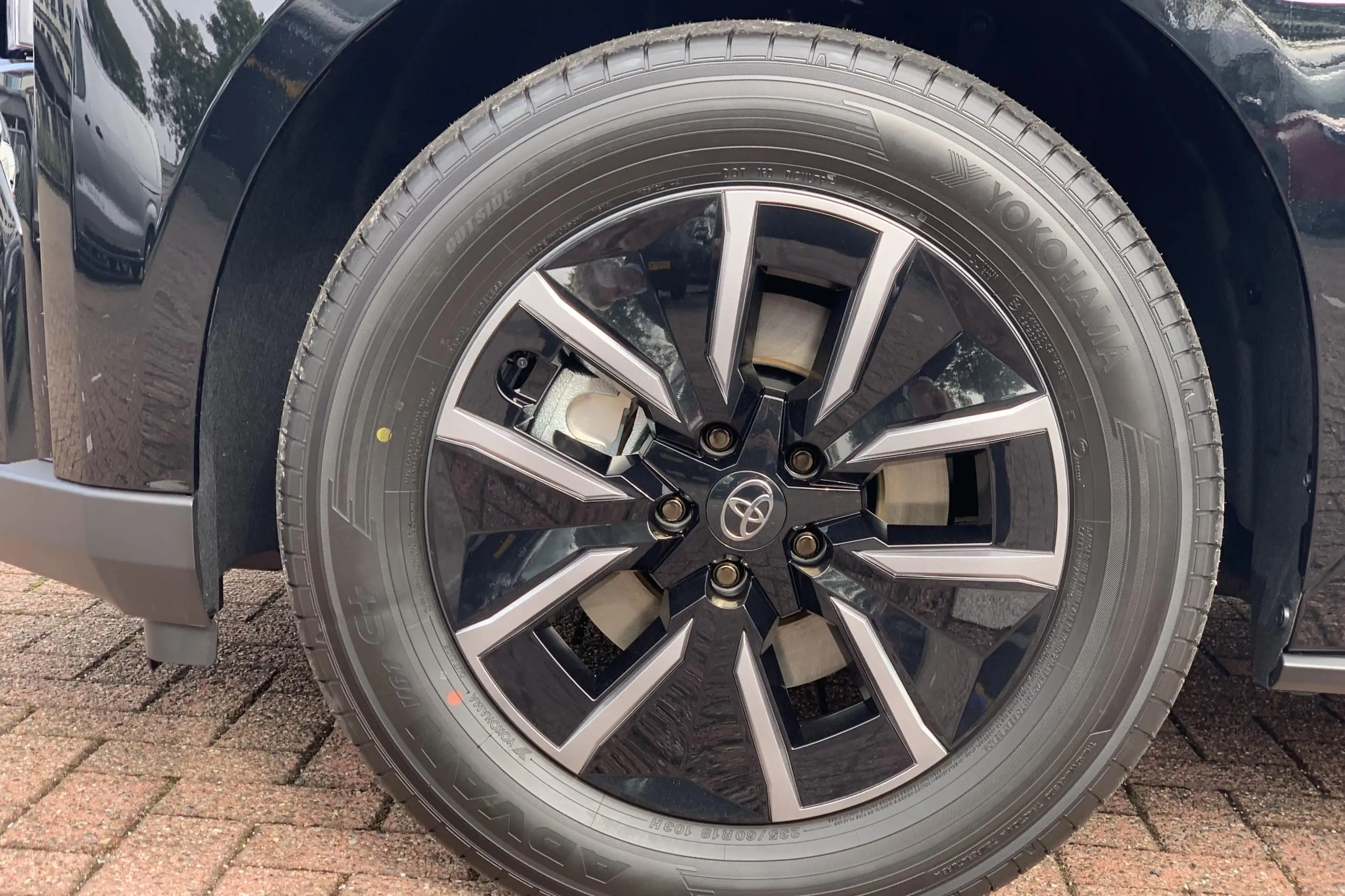 Toyota bZ4X Dynamic 73 kWh / Uit Voorraad leverbaar! / Nu met — photo 6