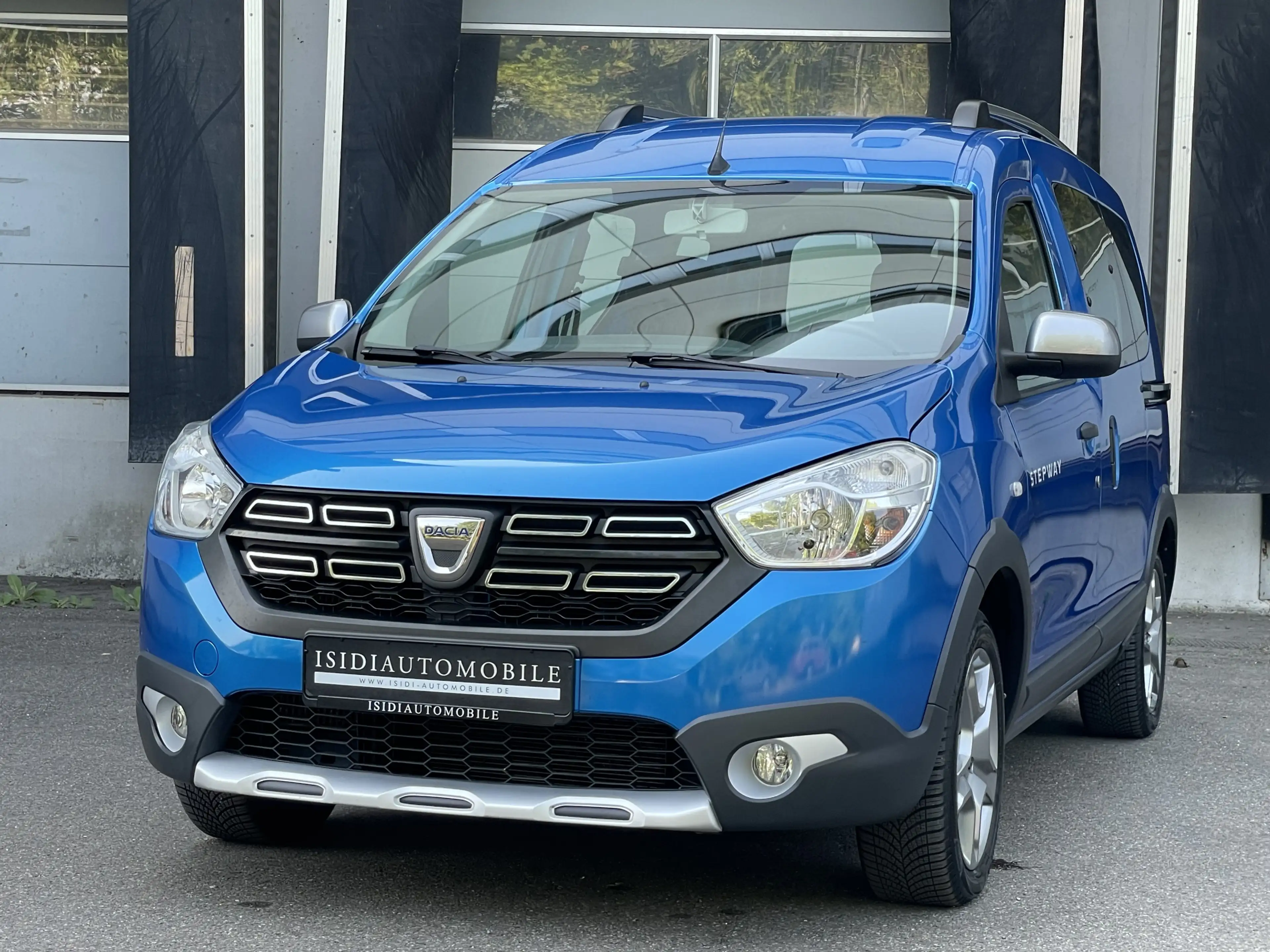 Dacia Dokker Stepway Rü-Kamera Sitzheizung AHK Navi
