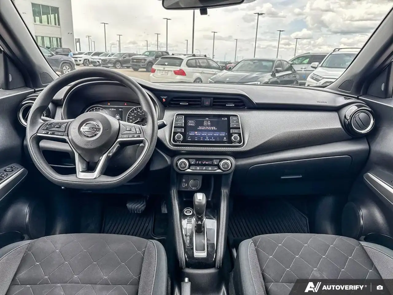 Nissan Kicks снимка Nissan Kicks