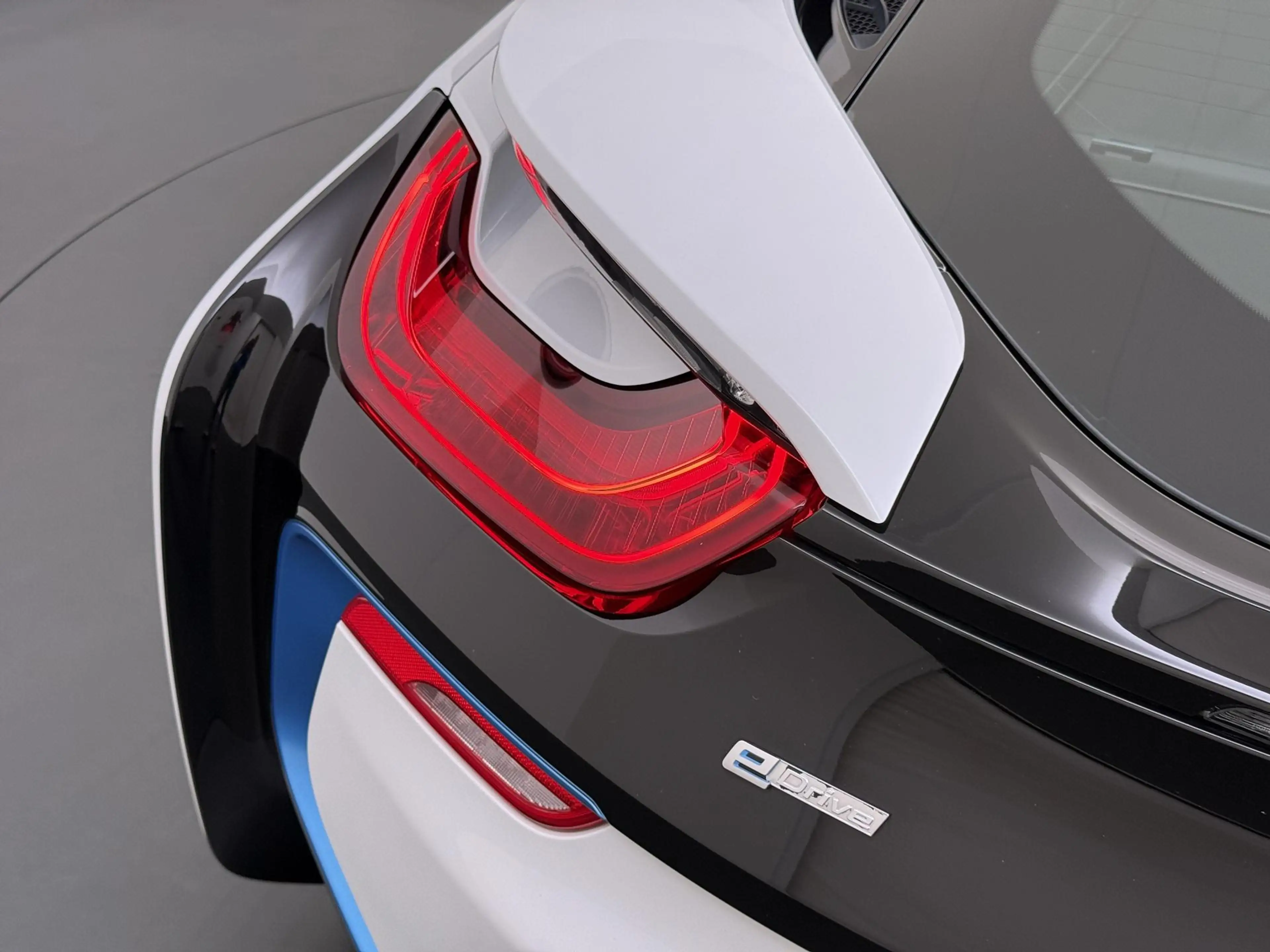 BMW i8 1.5 PROGRESSIVE PACK| HARMAN KARDON| HEAD UP DISPL — photo 2