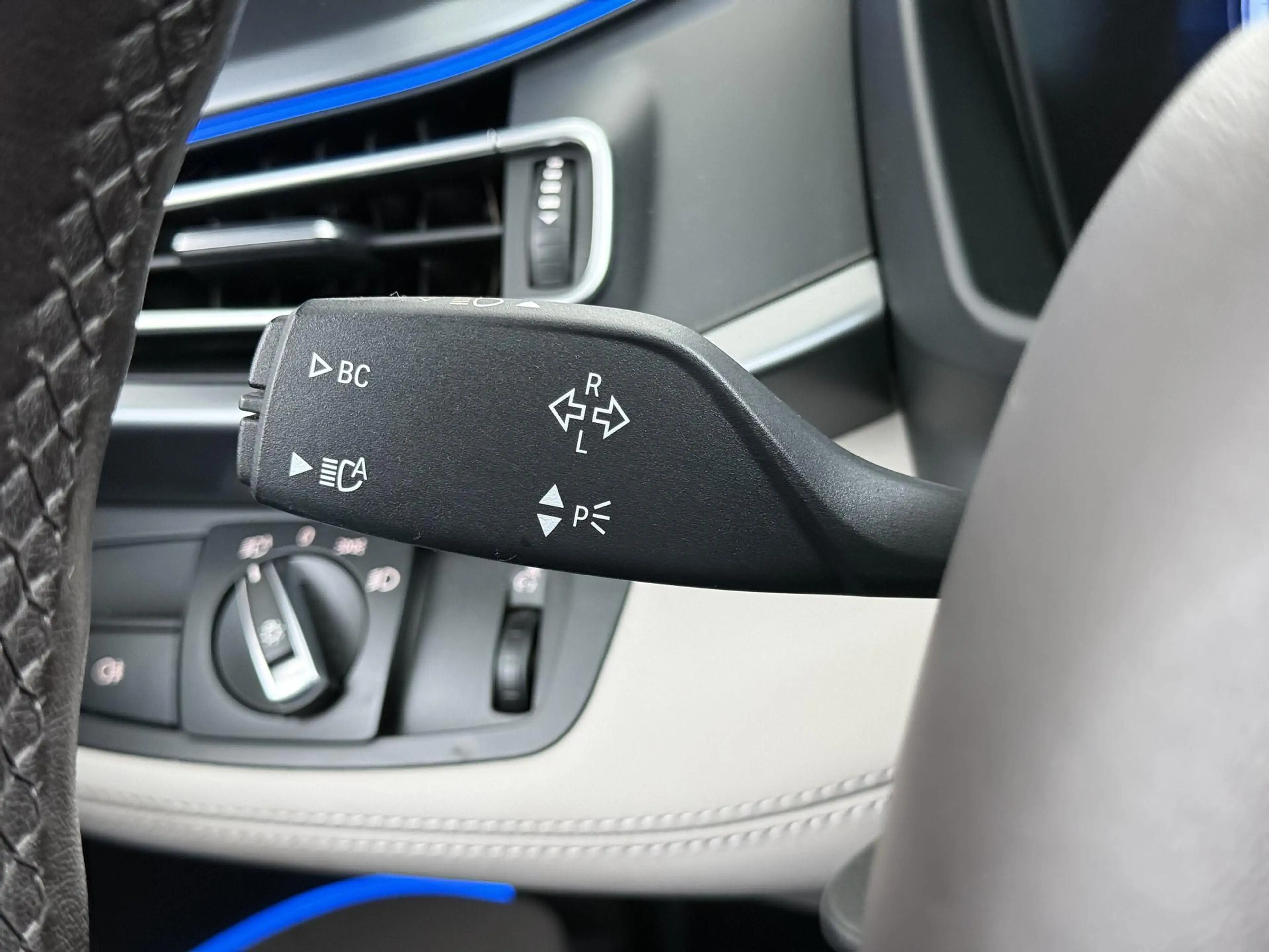 BMW i8 1.5 PROGRESSIVE PACK| HARMAN KARDON| HEAD UP DISPL — photo 22