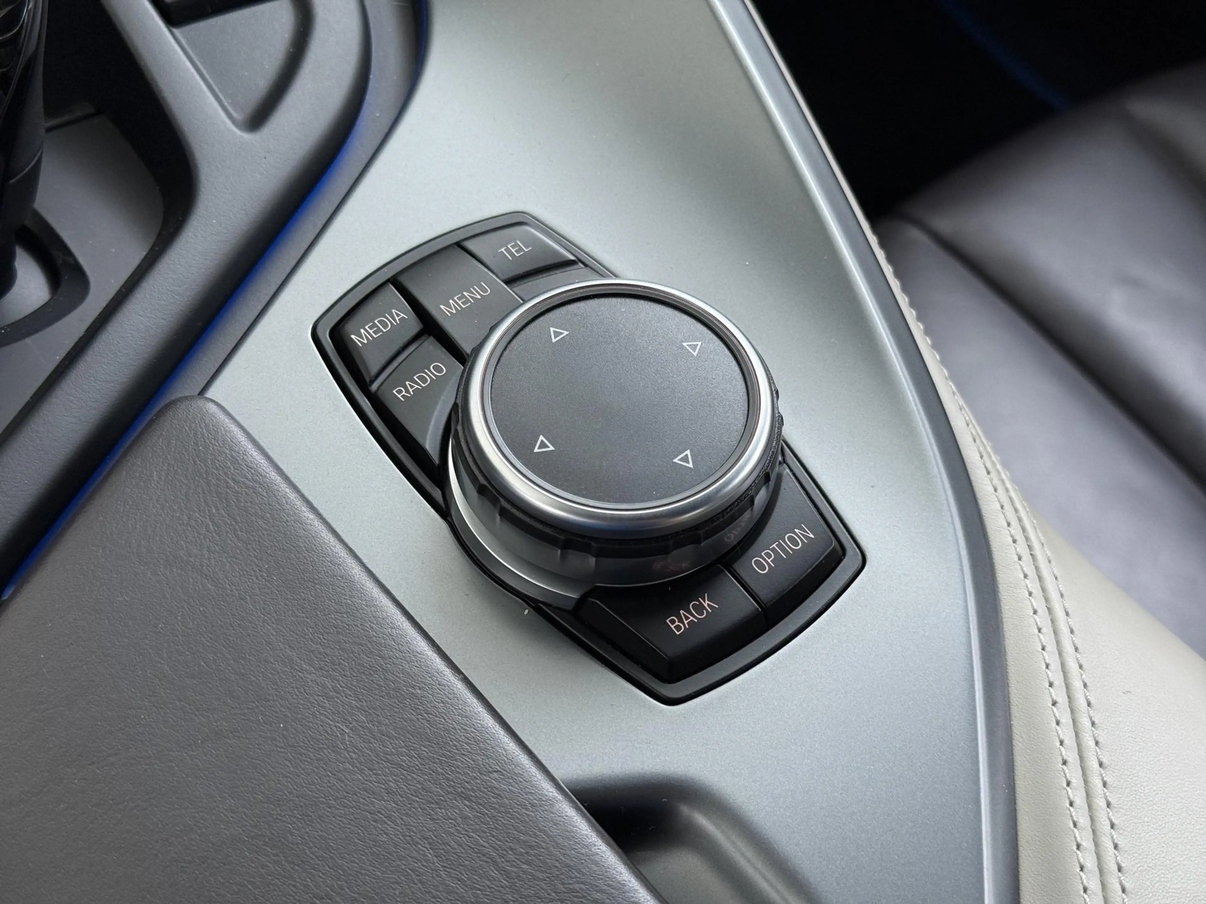 BMW i8 1.5 PROGRESSIVE PACK| HARMAN KARDON| HEAD UP DISPL — photo 40