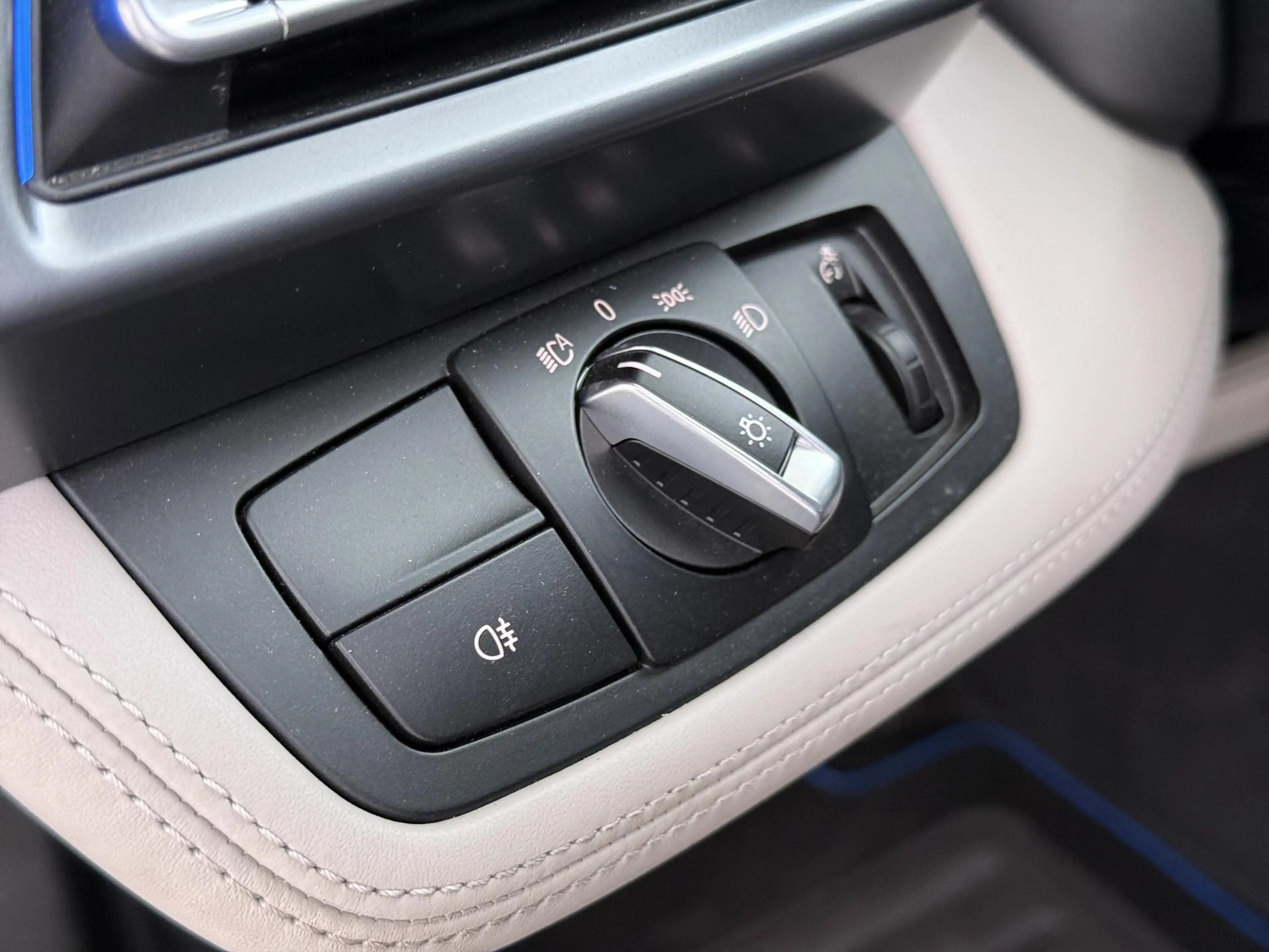 BMW i8 1.5 PROGRESSIVE PACK| HARMAN KARDON| HEAD UP DISPL — photo 17