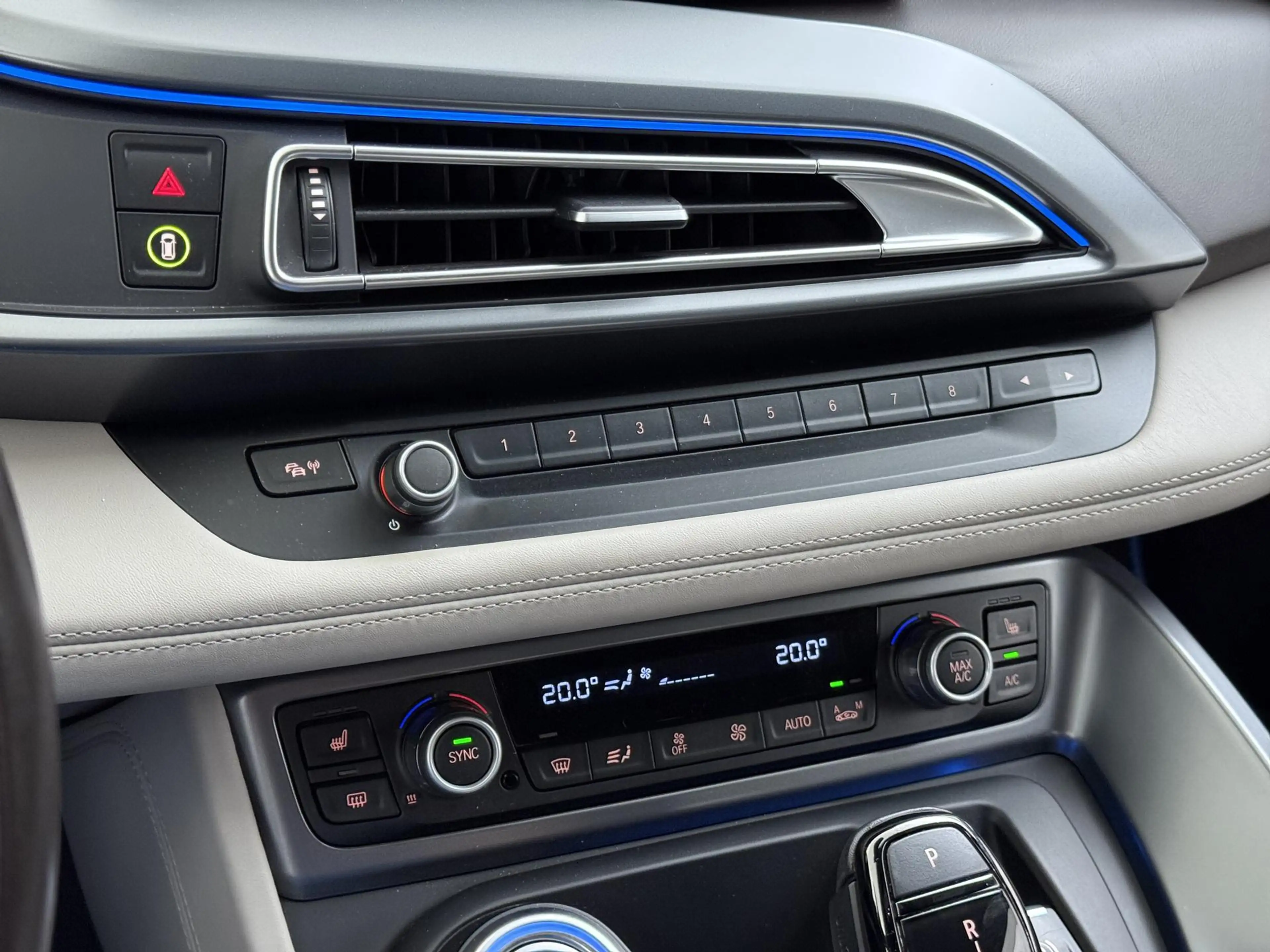 BMW i8 1.5 PROGRESSIVE PACK| HARMAN KARDON| HEAD UP DISPL — photo 38