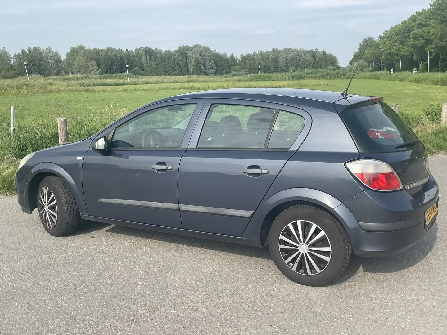 Opel Astra 1.6 Business Spoed moet voor 18 juli weg Grijs - 2