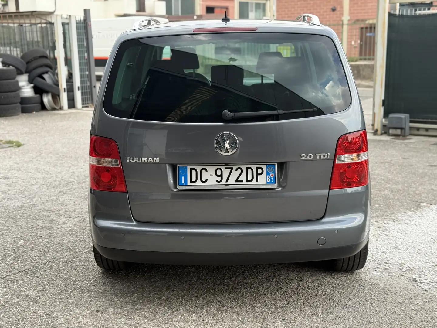 Volkswagen Touran 2.0 tdi Highline dsg dpf - 2