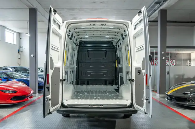 Volkswagen Crafter view 10