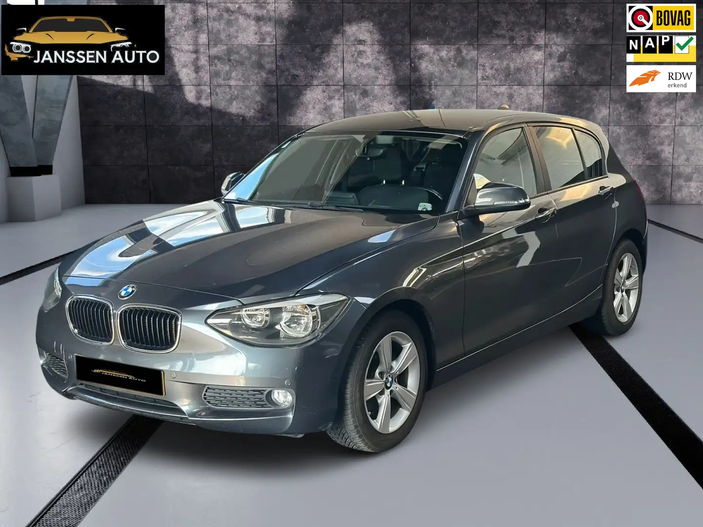 BMW 116 1-serie 116i Automaat|Navi|PDC|nette auto Grijs - 1