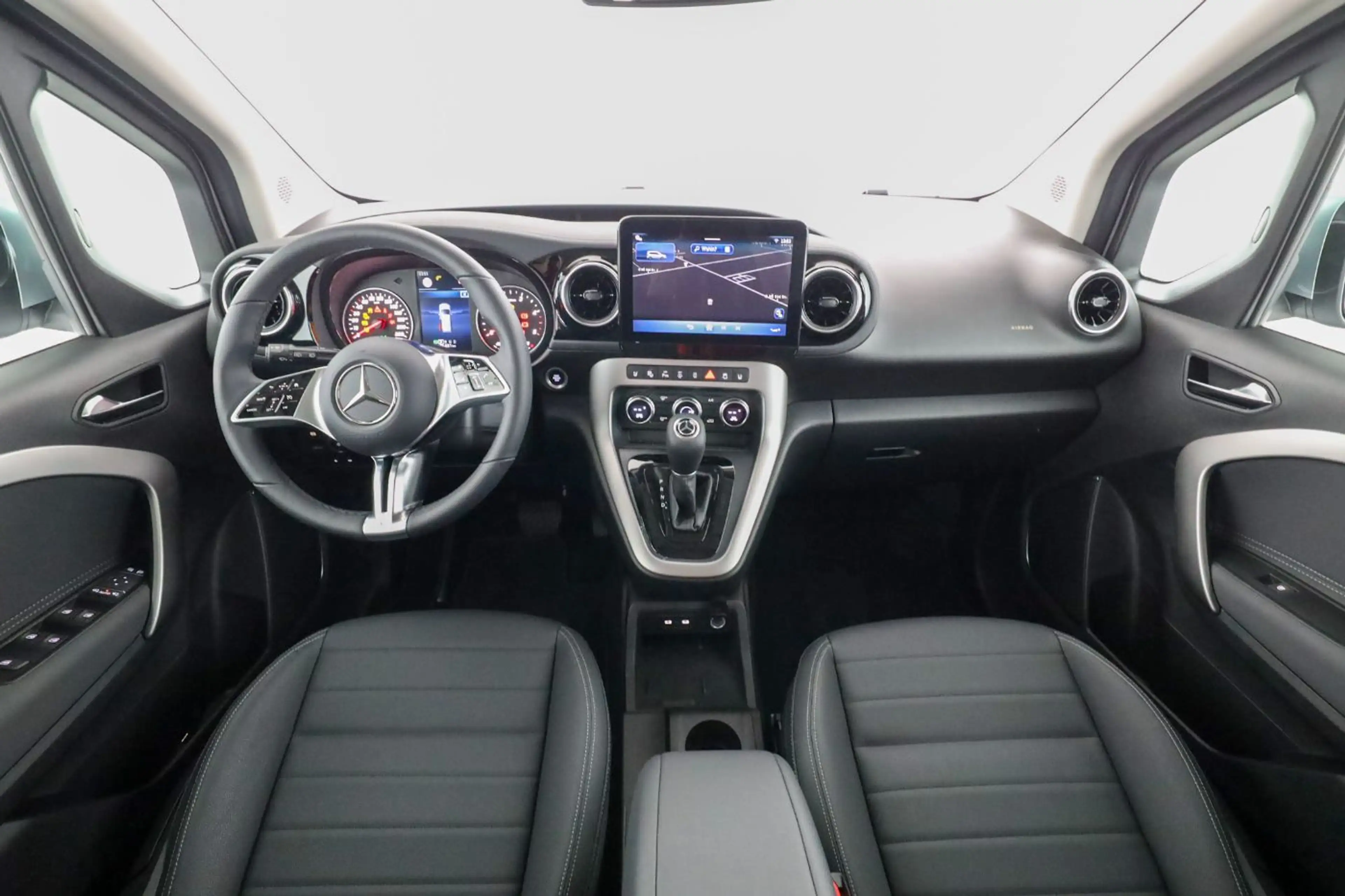 Mercedes-Benz T-Class T 180 d PROGRESSIVE Standard LED PTS AHK Navi — photo 9