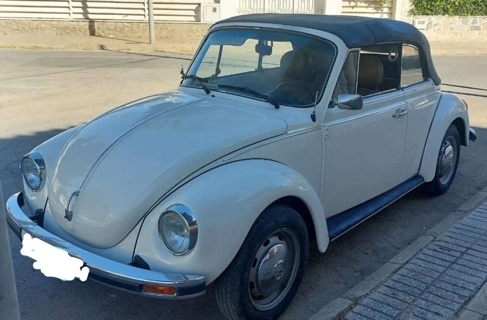 Volkswagen Beetle 1303 Cabrio Blanco - 1
