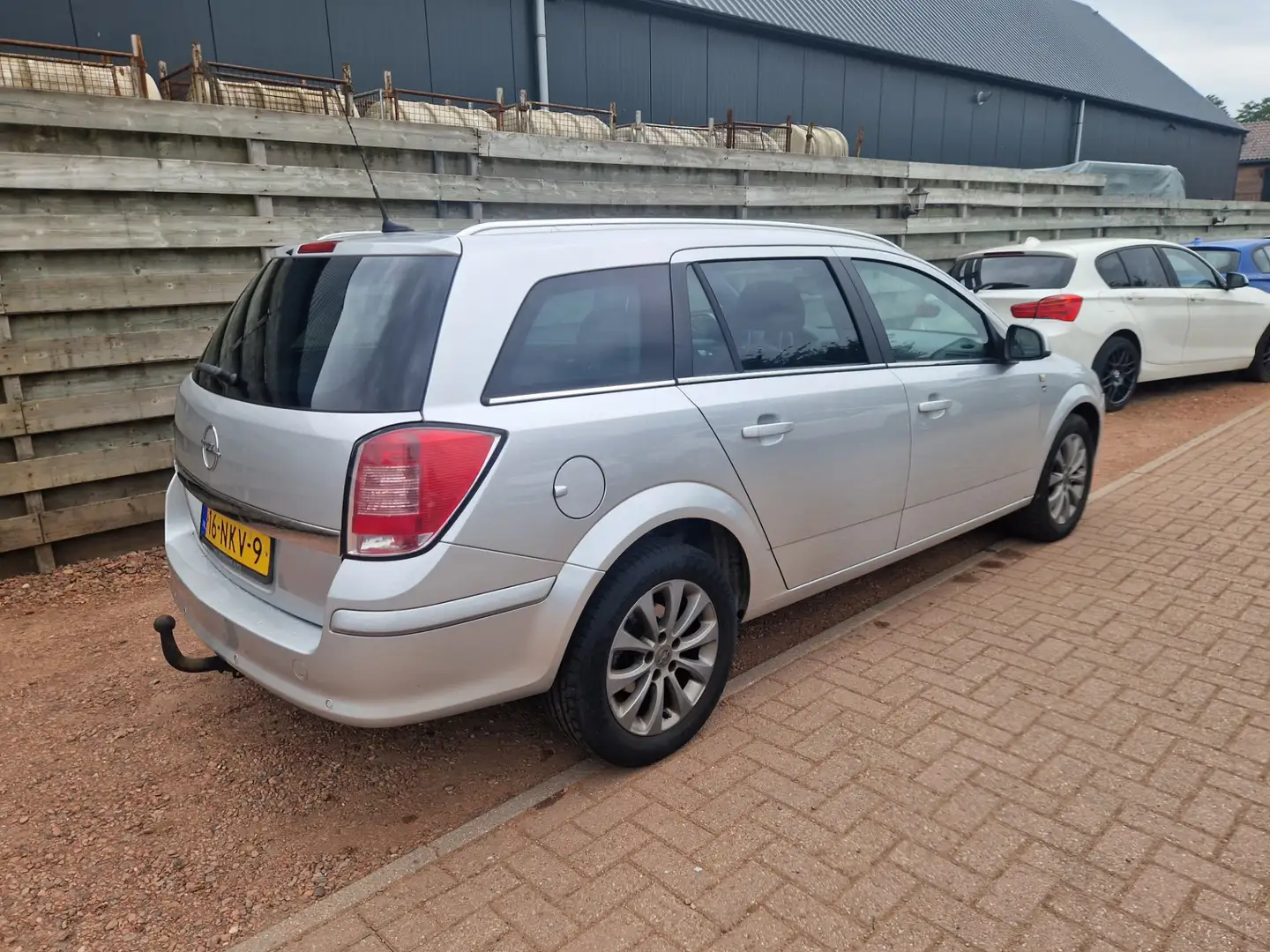 Opel Astra Wagon 1.6 111 years Edition Gris - 2