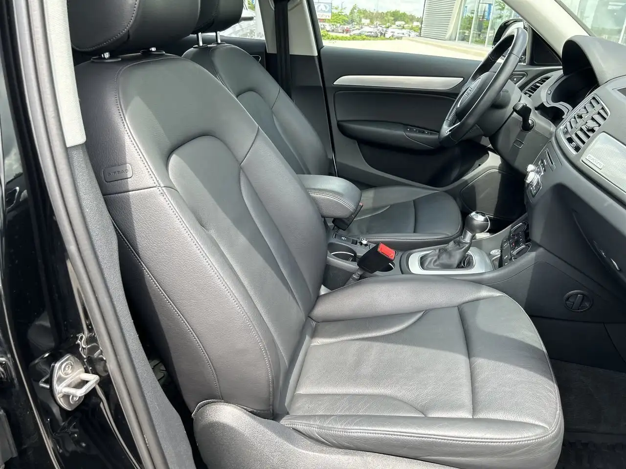 Audi Q3 photo Audi Q3