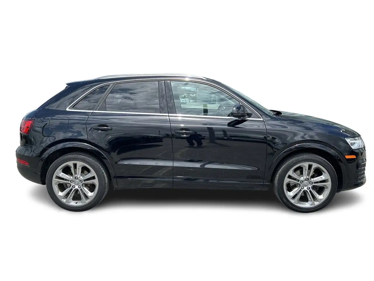 Audi Q3 photo Audi Q3