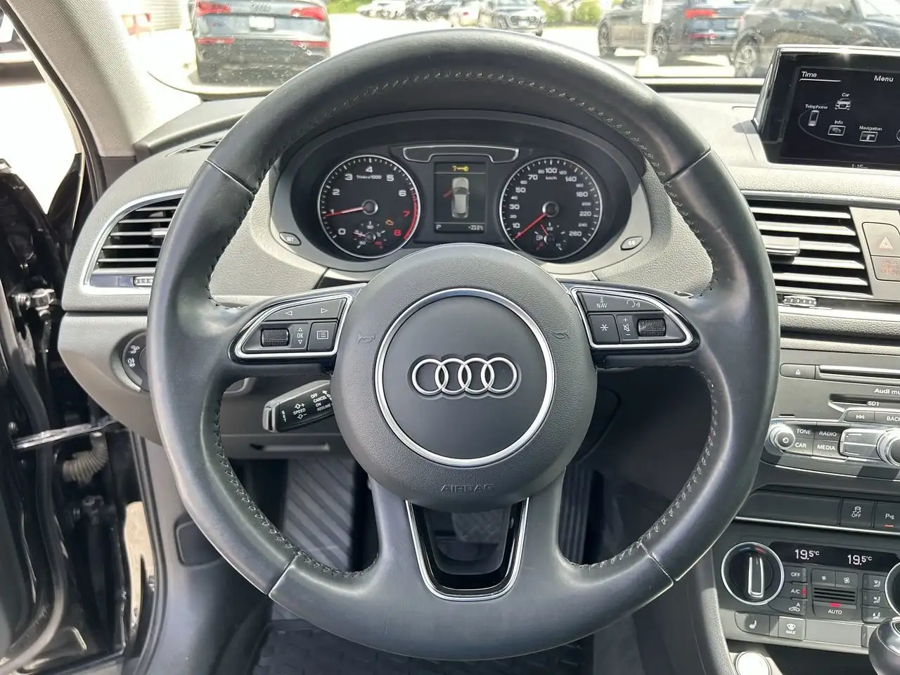 Audi Q3 photo Audi Q3