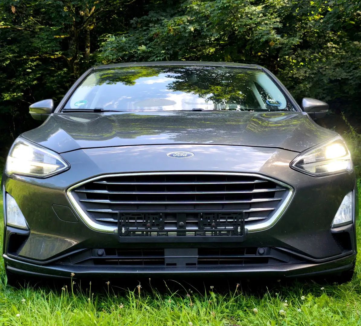 Ford Focus 1.5 EcoBoost Start-Stopp-System TITANIUM Grau - 1