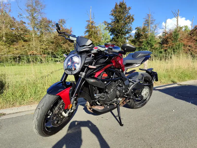 MV Agusta Brutale 800