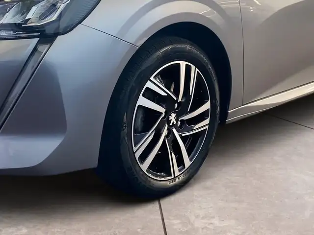 Peugeot 208 view 15