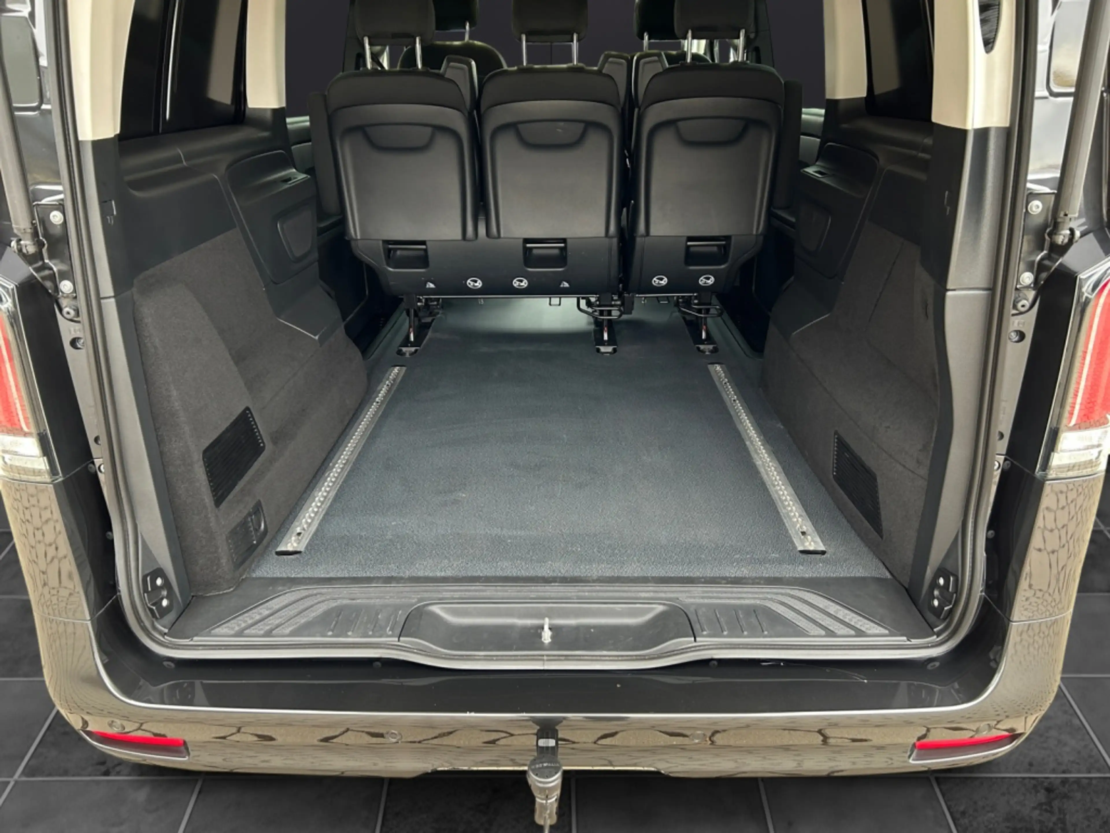 Mercedes-Benz Vito 124 CDI 4x4 Mixto Lang MBUX*LED*STHZG*AHK*NAVI — photo 14