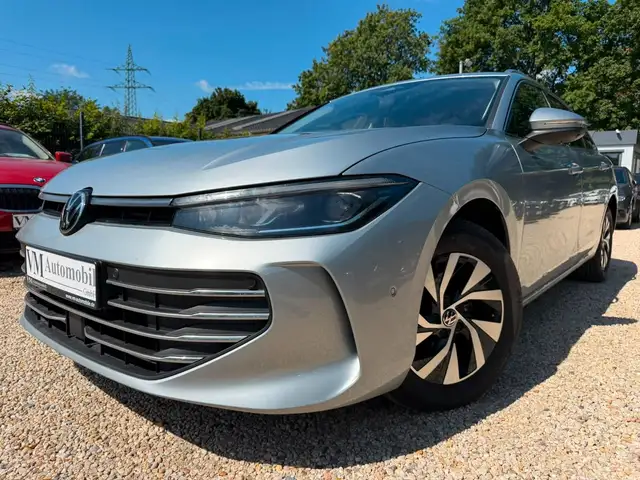 Volkswagen Passat main image