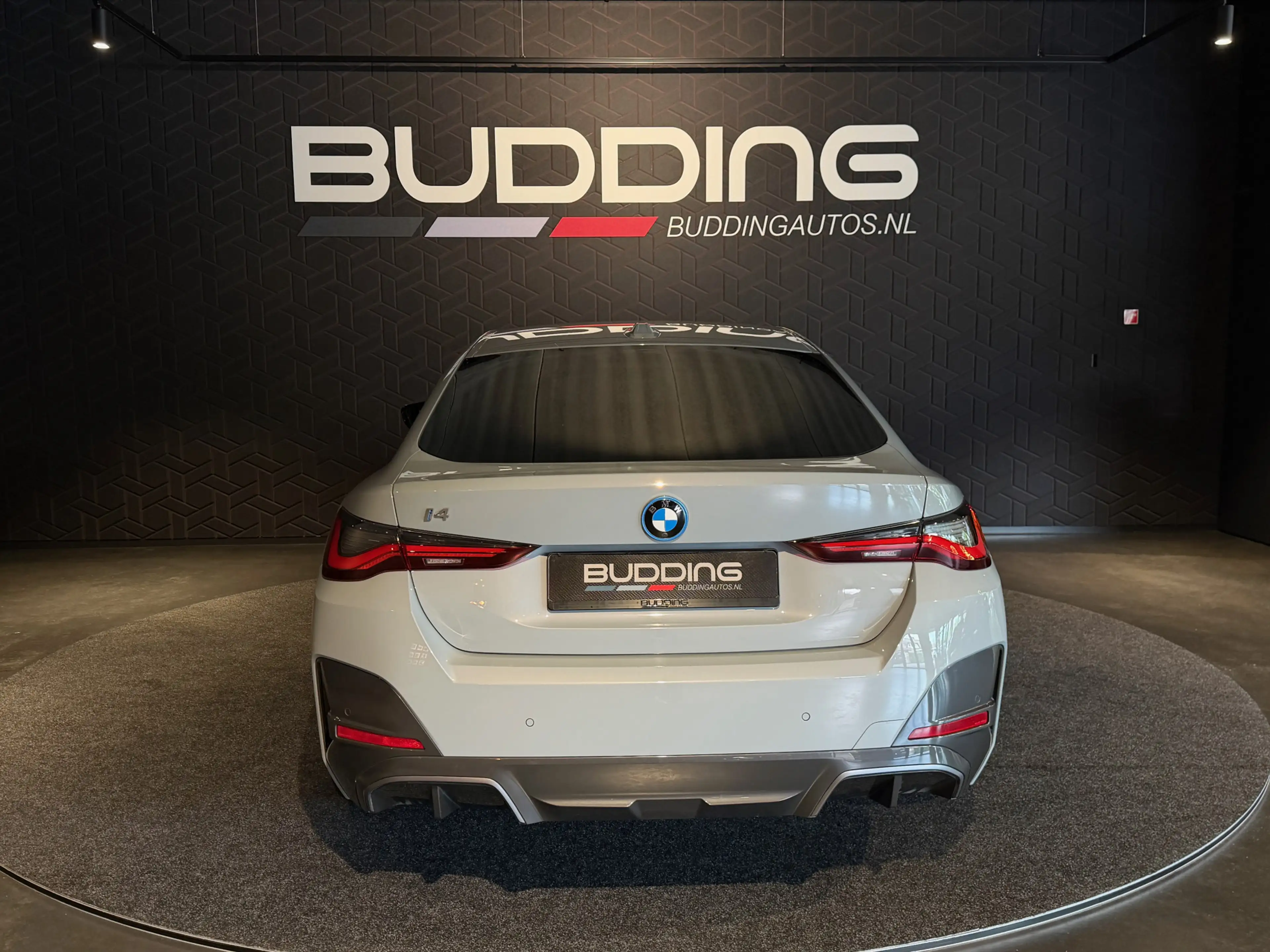 BMW i4 eDrive40 High Exe 84 kWh | M-sport | Camera | Head — photo 6
