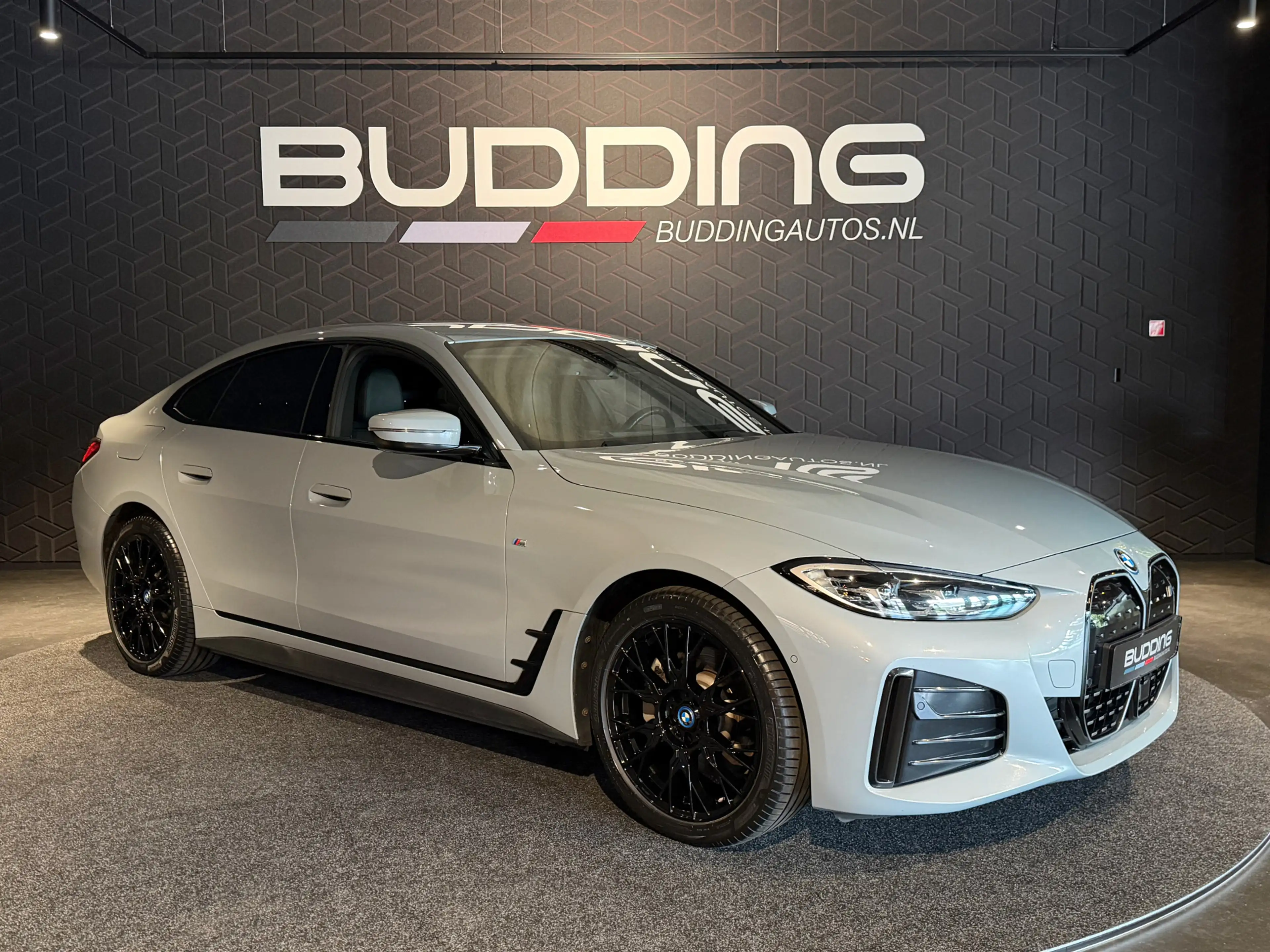BMW i4 eDrive40 High Exe 84 kWh | M-sport | Camera | Head — photo 3