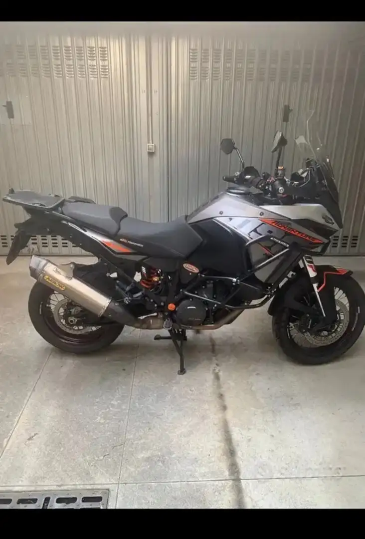 KTM 1190 Adventure Turismo - 1