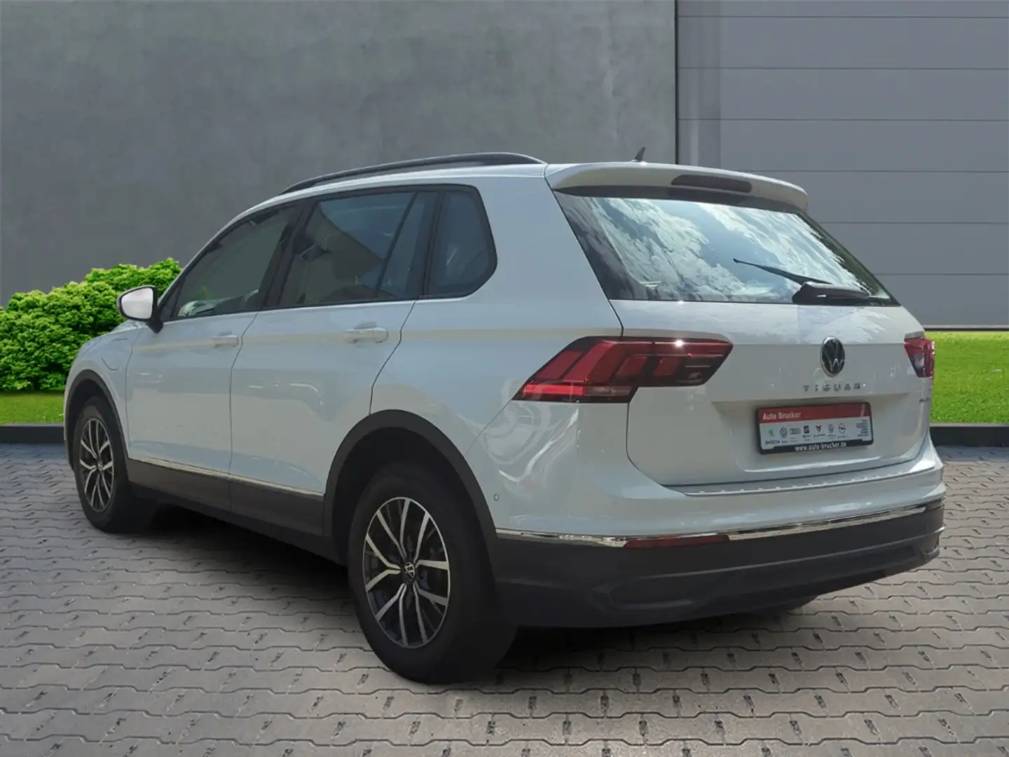 Volkswagen Tiguan Life eHybrid 1.4 TSI+Navi+Klimaautomatik+LED Weiß - 2