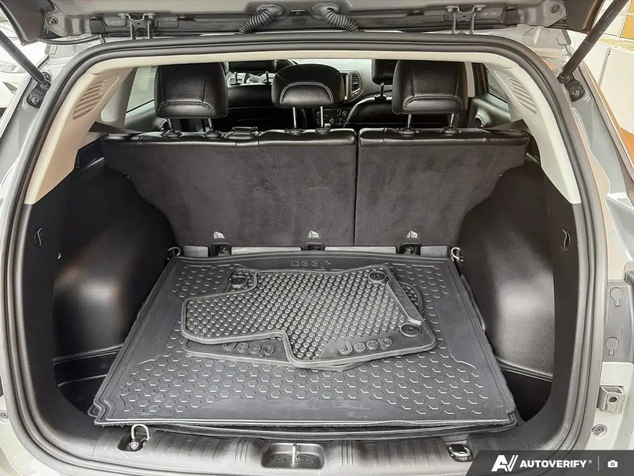 Jeep Compass снимка Jeep Compass