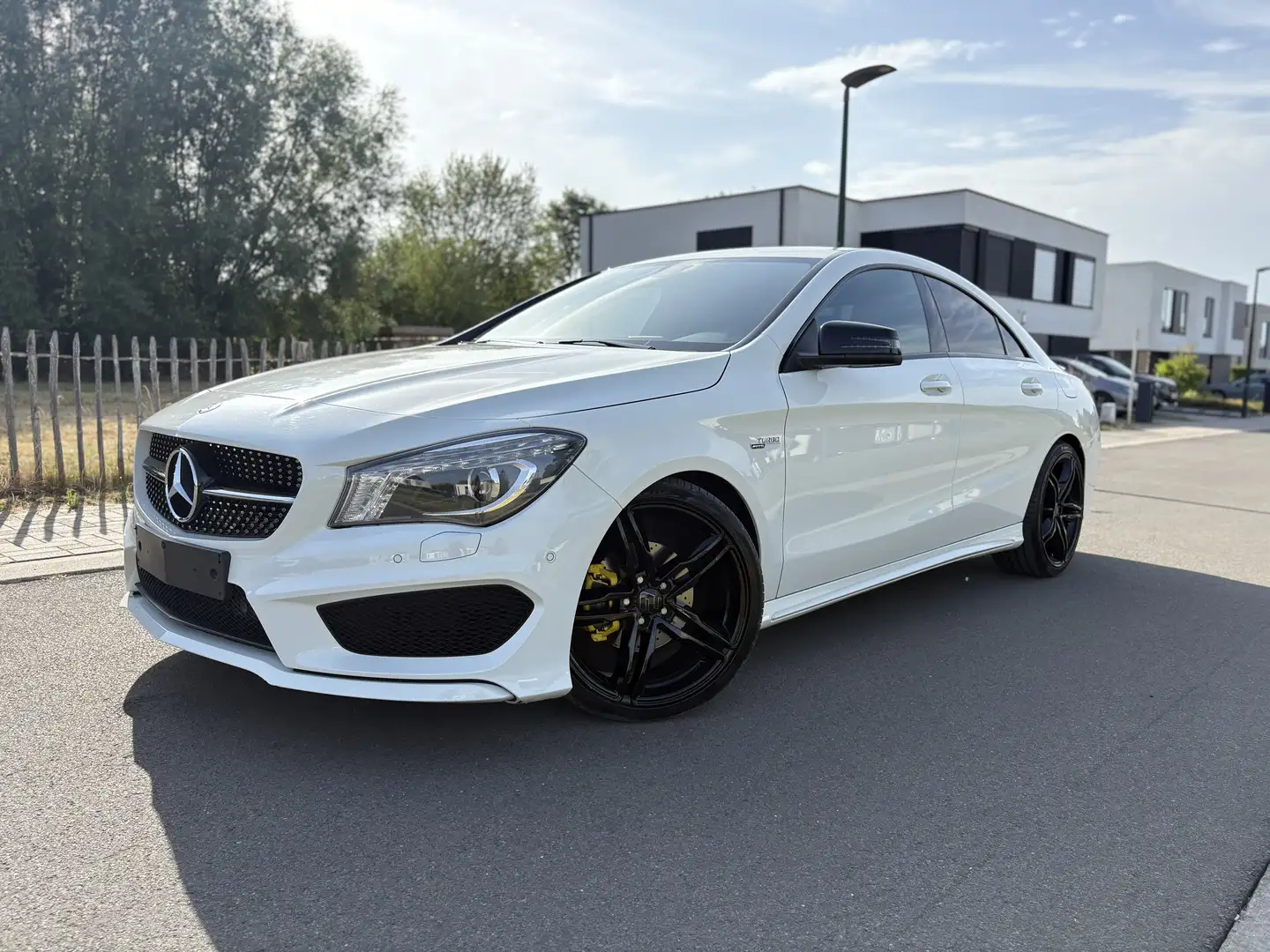 Mercedes-Benz CLA 180 mercedes cla180 Amg/GERESERVEERD/xenon light Blanc - 1
