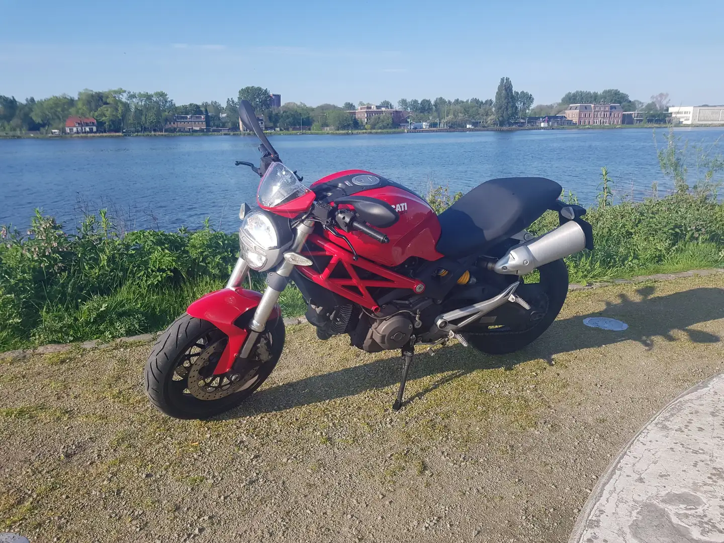 Ducati Monster 696 Rood - 2
