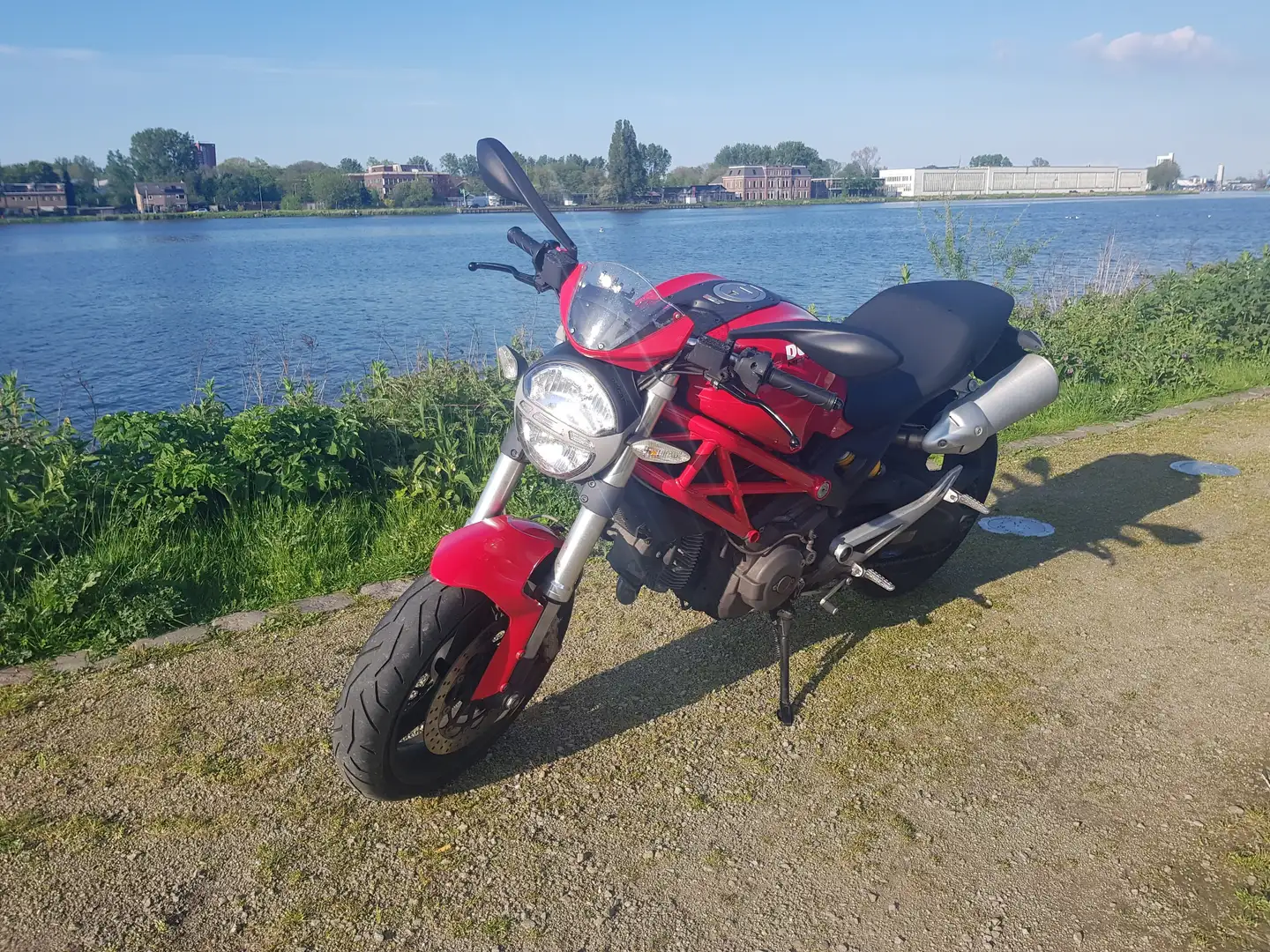 Ducati Monster 696 Rood - 1