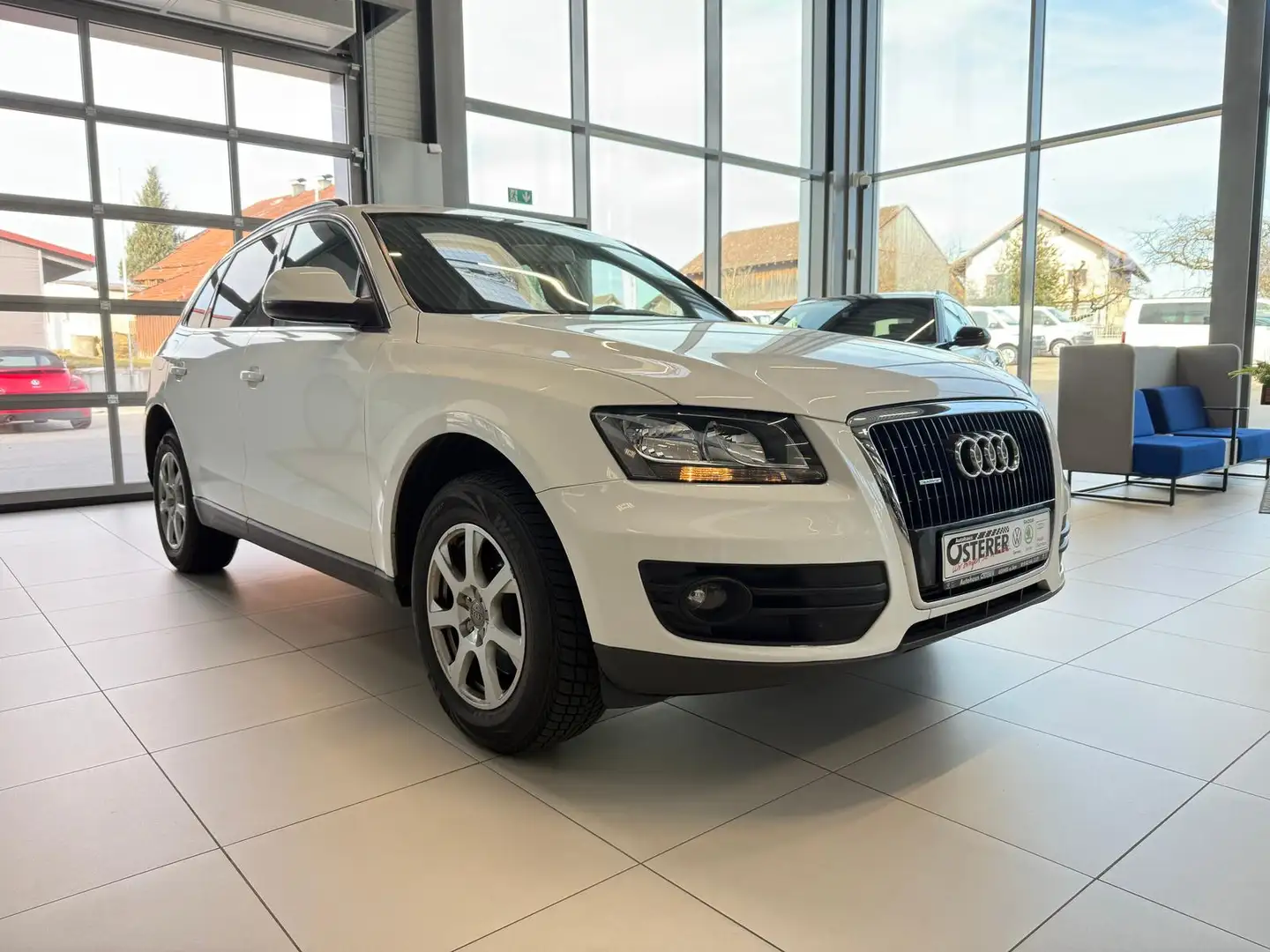 Audi Q5 3.0 TDI-DSG-Allrad-Einparkhilfe hinten-MMI Navigat Weiß - 2