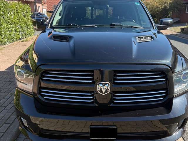 Dodge RAM 1500 Sport