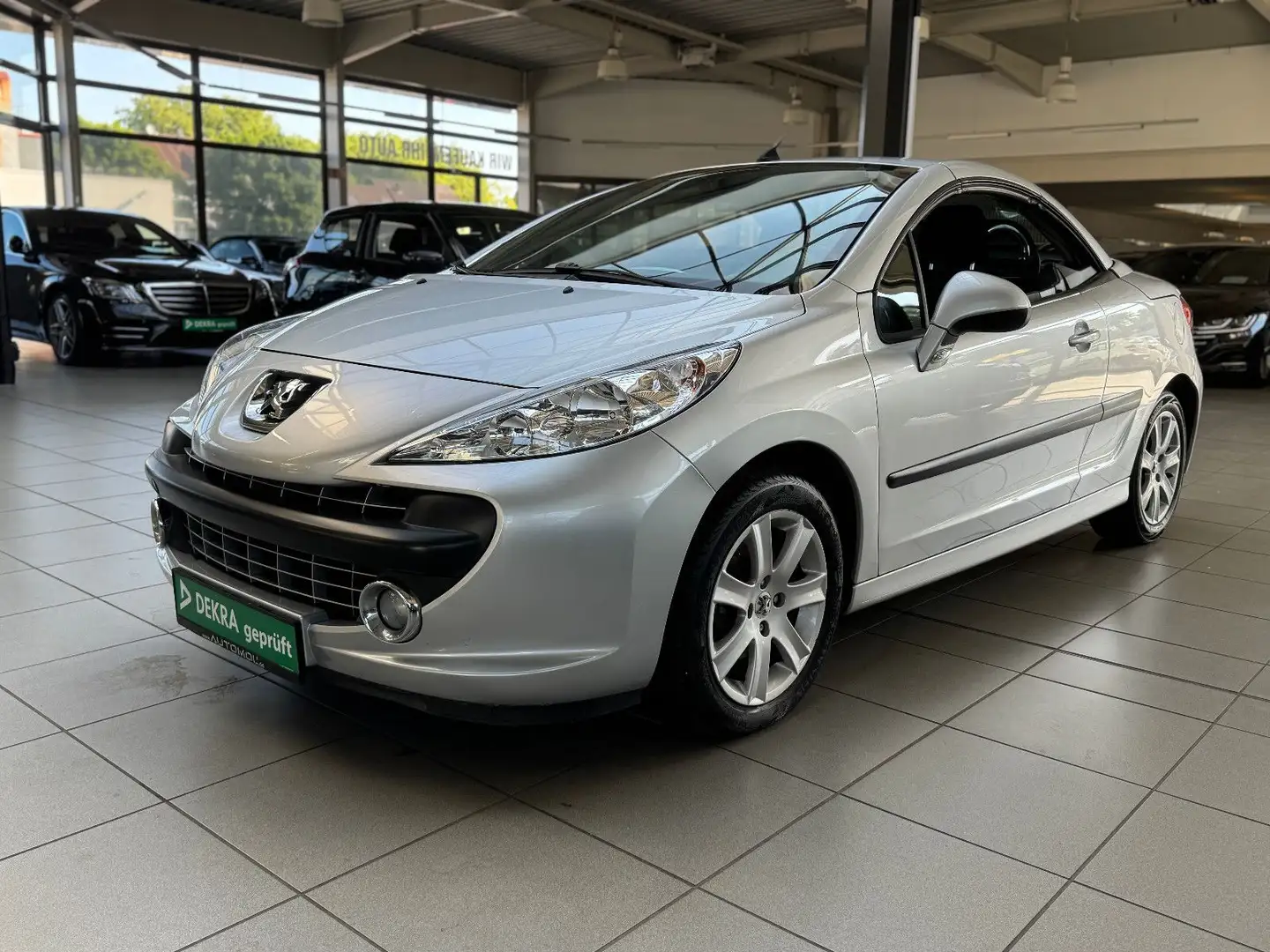 Peugeot 207 CC Cabrio-Coupe Sport Klima*Allwetter*Kamera Grau - 2