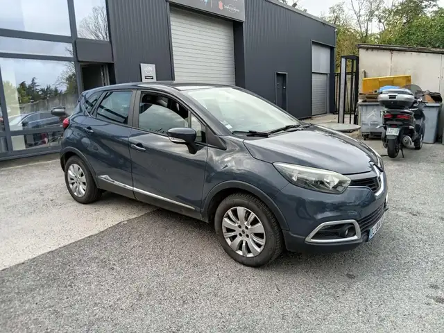 Renault Captur view 2