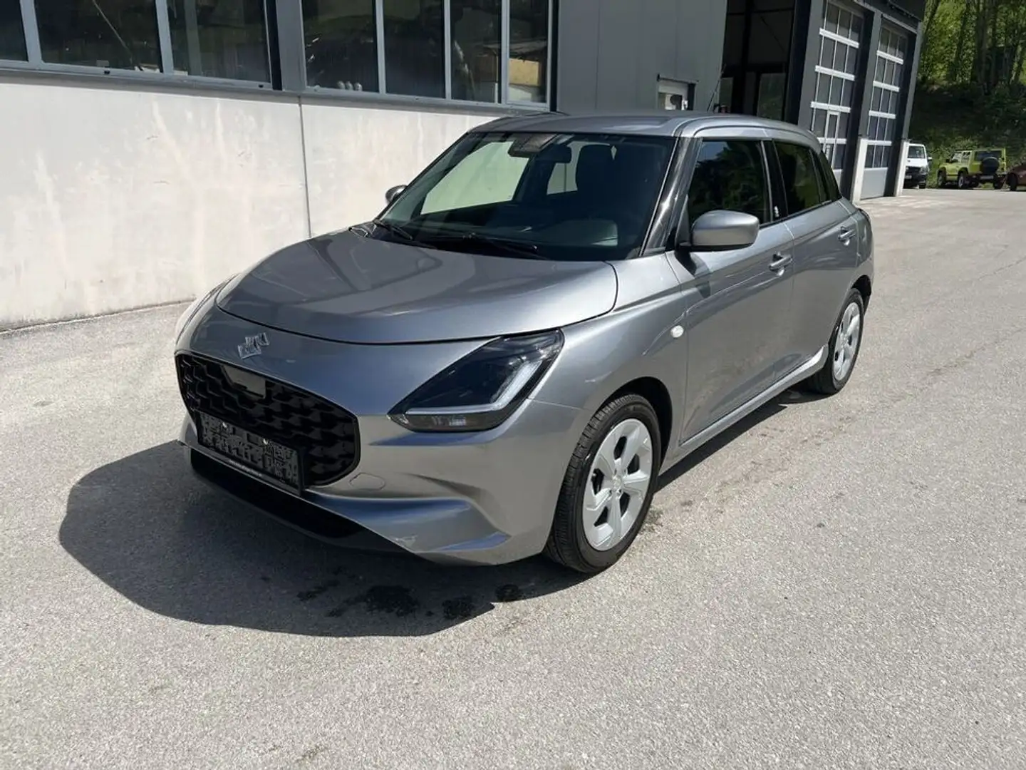 Suzuki Swift 1,2 Hybrid Shine Grau - 1
